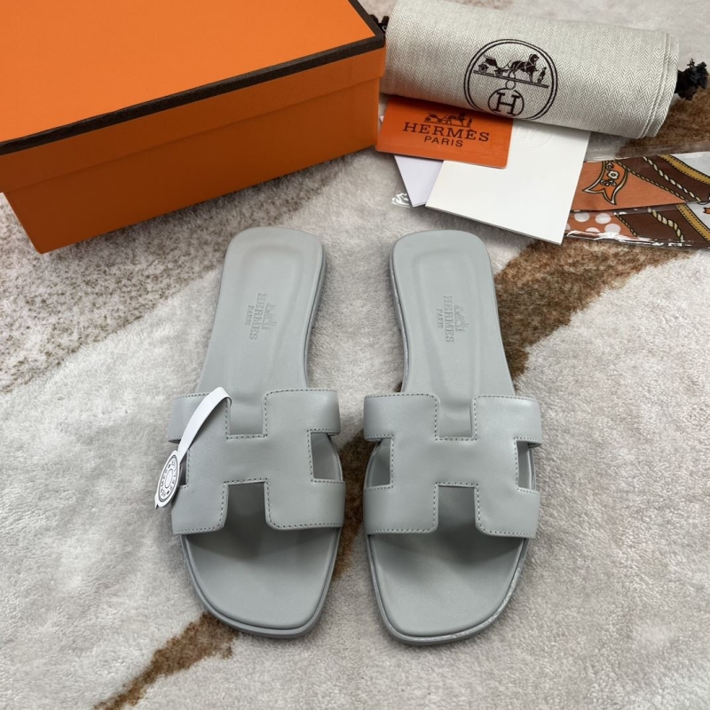 H**mes slippers